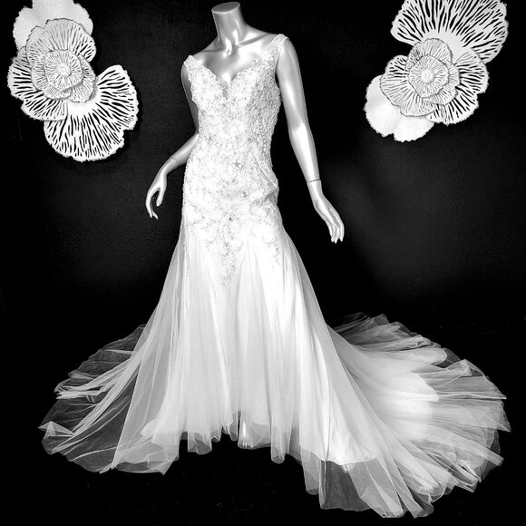 NWD~$1499~DAVINCI~2/4~WHITE EMBELLISHED FIT & FLARE BEADED WEDDING DRESS GOWN - Picture 1 of 16